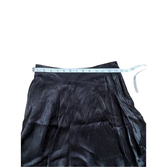 Sold‎ - Picture 2 of 3